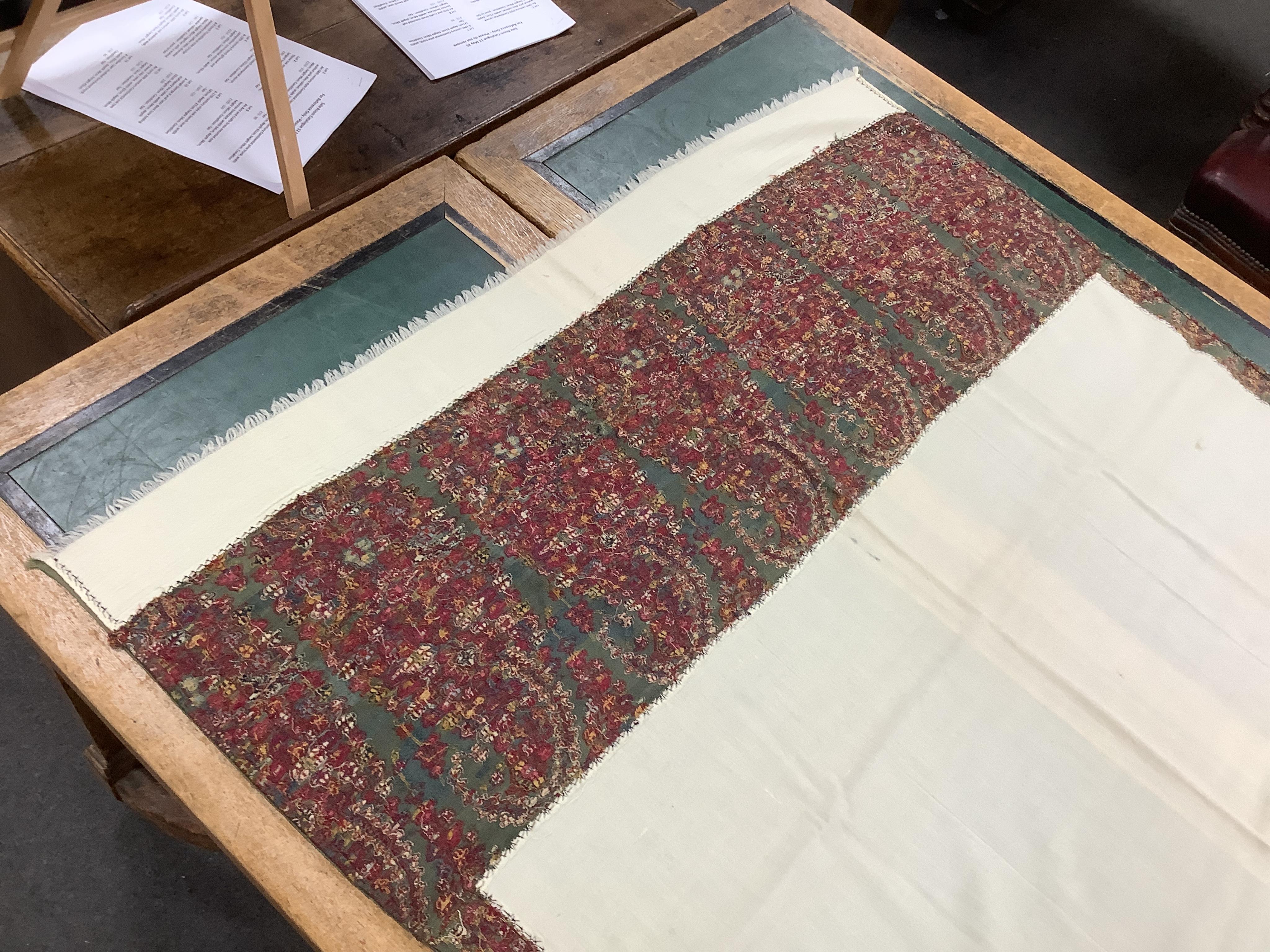 A cream pashmina shawl with woven Paisley ends, 223x104cm